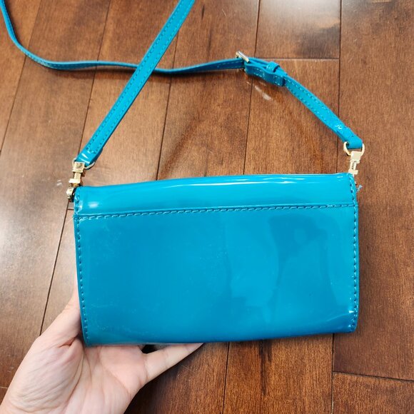 Tory Burch logo perforated patent bad in teal - Picture 3 of 16